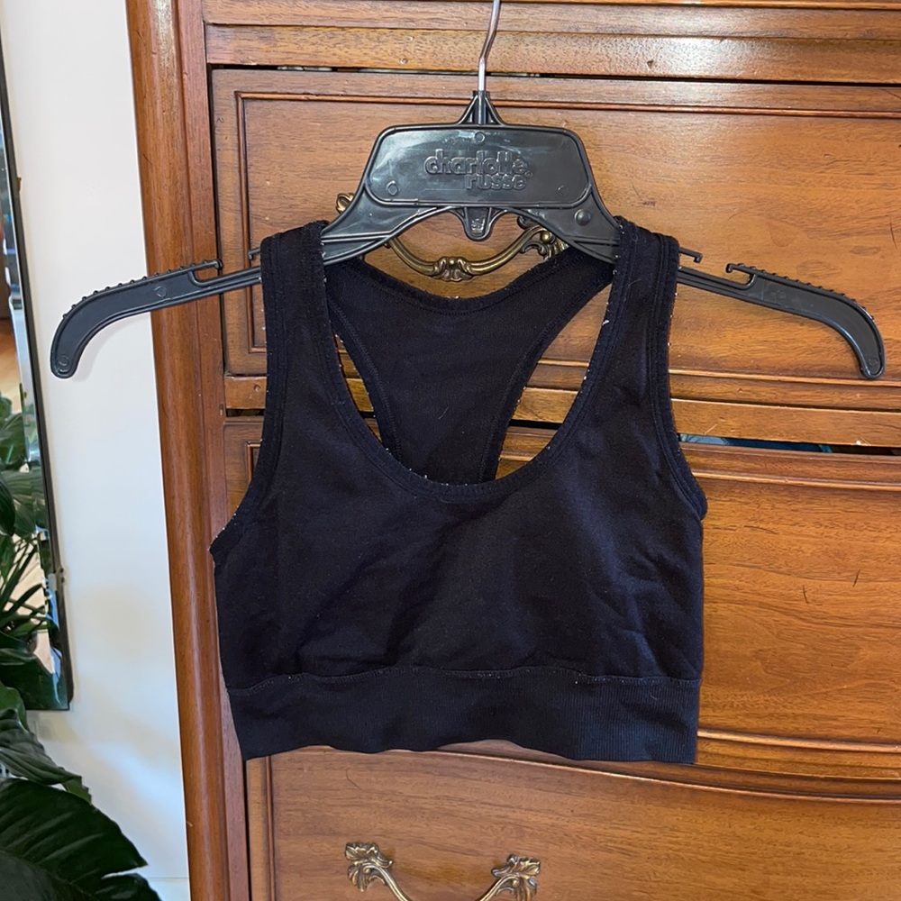 Black sports bra